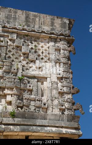 Chacón pioggia Dio maschere di pietra, Palazzo del Govenor, Uxmal Maya sito archeologico, Yucatan, Messico Foto Stock