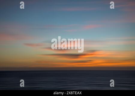 Tramonto sull'Oceano Indiano, Perth, Australia Foto Stock
