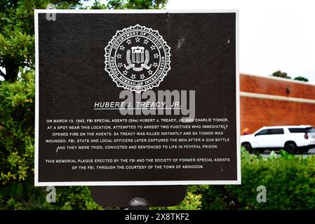 Segnaletica storica ad Abingdon, Virginia, collocata dalla Society of Former Agents of the FBI, in onore di un agente dell'FBI ucciso in servizio nel 1942. Foto Stock