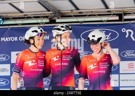 2024 RideLondon Classique Women's WorldTour gara ciclistica tappa due a Maldon, Essex. Salute umana potenziata. Audrey Cordon-Ragot, Romy Kasper, Alice Wood Foto Stock