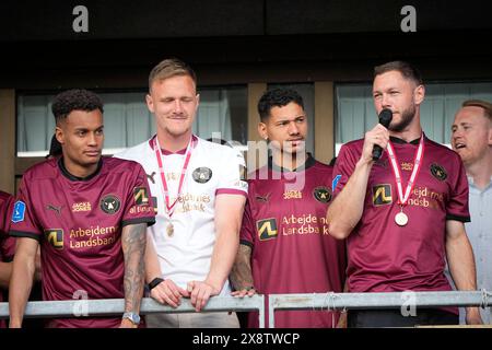 Ikast, Danimarca. 27 maggio 2024. I campioni di calcio danesi del Midtjylland sono celebrati quando il comune di Ikast-Brande invita a una festa d'oro a Ikast lunedì 27 maggio 2024. (Foto: Bo Amstrup/Scanpix 2024) credito: Ritzau/Alamy Live News Foto Stock