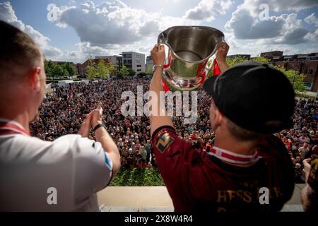 Ikast, Danimarca. 27 maggio 2024. I campioni di calcio danesi del Midtjylland sono celebrati quando il comune di Ikast-Brande invita a una festa d'oro a Ikast lunedì 27 maggio 2024. (Foto: Bo Amstrup/Ritzau Scanpix) credito: Ritzau/Alamy Live News Foto Stock