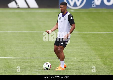 Jena, Germania. 27 maggio 2024. Fussball EM-Trainingslager oeffentliche Trainingseinheit am 27.05.2024 im Ernst-Abbe-Sportfeld a Jena Benjamin Henrichs ( Deutschland ) foto: Revierfoto crediti: ddp media GmbH/Alamy Live News Foto Stock