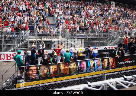 Montecarlo, Monaco. 26 maggio 2024. Una visione generale dei piloti sfilano su un camion durante il Gran Premio di F1 di Monaco al Circuit de Monaco il 26 maggio 2024 a Monte-Carlo, nel Principato di Monaco. (Credit Image: © Beata Zawrzel/ZUMA Press Wire) SOLO PER USO EDITORIALE! Non per USO commerciale! Foto Stock