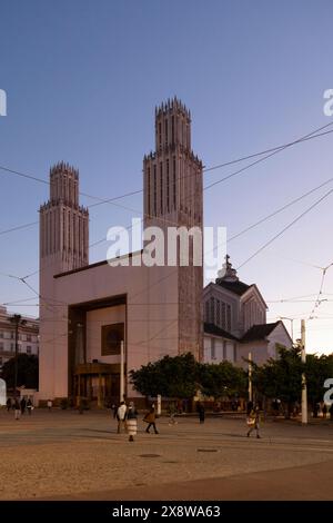 Rabat, Marocco - gennaio 25 2018: Cattedrale di San Pietro (in francese: Cathédrale Saint-Pierre de Rabat) è una chiesa cattolica situata in Piazza Golan Foto Stock