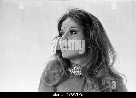 La modella e attrice argentina Graciela Alfano durante un film girato a Buenos Aires, intorno agli anni '1970 Foto Stock