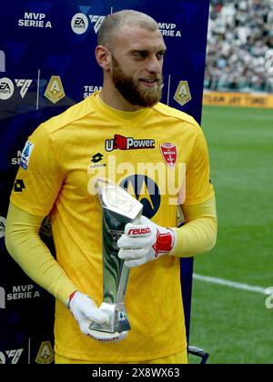 Torino, Italia. 25 maggio 2024. Michele di Gregorio (AC Monza) miglior portiere del 2023/2024 durante la partita di serie A A Torino, Italia, Juventus FC vs AC Monza, maggio 25 2024 Credit: Independent Photo Agency/Alamy Live News Foto Stock