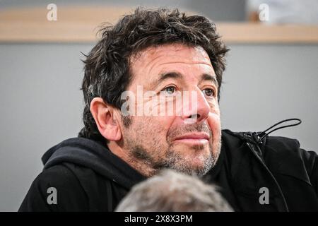 Parigi, Francia. 27 maggio 2024. Patrick BRUEL durante la seconda giornata del Roland-Garros 2024, ATP e WTA torneo di tennis del grande Slam il 27 maggio 2024 allo stadio Roland-Garros di Parigi, Francia - Photo Matthieu Mirville/DPPI Credit: DPPI Media/Alamy Live News Foto Stock