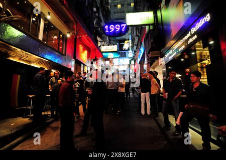 L'animata area bar LAN Kwai Fong a Hong Kong. Foto Stock