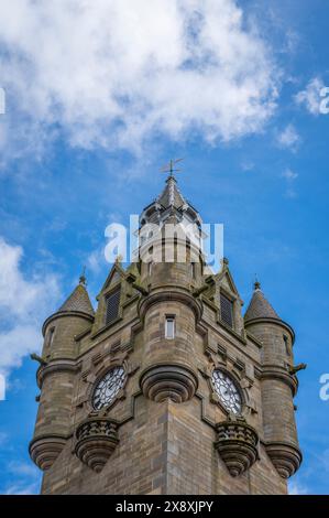 Hawick, Scottish Borders, Scozia, Regno Unito. Hawick, Scottish Borders, Regno Unito. 27 maggio 2024. Hawick, città degli Scottish Borders, si sta preparando per il suo annuale Common Riding Festival, è sempre la prima città di confine a celebrare l'evento che si svolge ogni anno all'inizio di giugno. Il 7 giugno sarà il giorno più importante dell'evento, quando le città di Cornet riceveranno la bandiera delle città e condurranno centinaia di cavalieri in una corsa lungo i confini delle città. Crediti: phil wilkinson/Alamy Live News Foto Stock