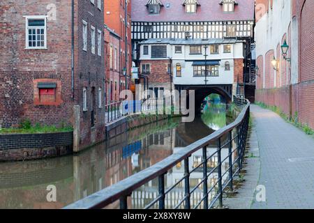 Serata all'High Bridge sul fiume Witham a Lincoln, Inghilterra. Foto Stock