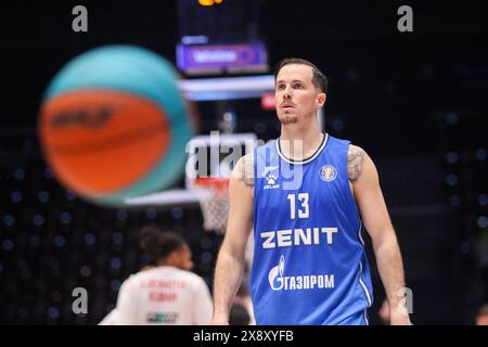 San Pietroburgo, Russia. 27 maggio 2024. Thomas Heurtel (13) dello Zenit in azione durante la partita di basket della VTB United League, la seconda partita della serie per il terzo posto della VTB United League, tra Zenit San Pietroburgo e Lokomotiv Kuban Krasnodar al complesso sportivo Yubileyny. Punteggio finale; Zenit 99:96 Lokomotiv Kuban. Il punteggio della serie; Zenit 2:0 Lokomotiv Kuban. Credito: SOPA Images Limited/Alamy Live News Foto Stock