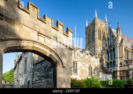 Mattinata di primavera alla Cattedrale di Lincoln. Foto Stock