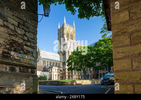 Mattinata di primavera alla Cattedrale di Lincoln, Lincolnshire, Inghilterra. Foto Stock