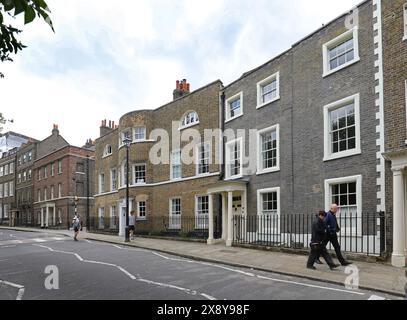 Greenwich, Londra, Regno Unito. Eleganti case georgiane su Crooms Hill, di fronte al Greenwich Park. Foto Stock