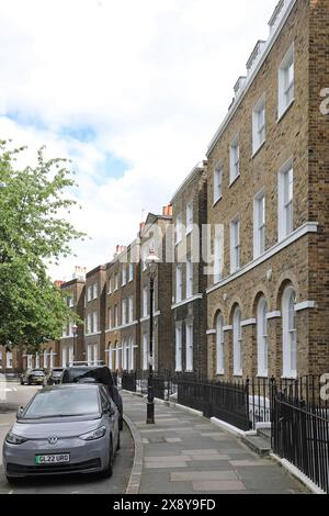 Greenwich, Londra, Regno Unito. Eleganti case georgiane sul Gloucester Circus, una delle principali strade residenziali della zona. Foto Stock