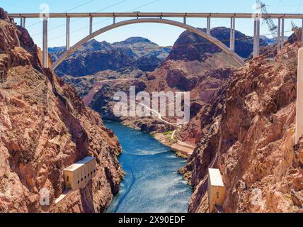Vista diurna del Mike o'Callaghan-Pat Tillman Memorial Bridge Foto Stock