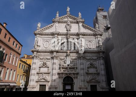 Chiesa di San Moise a Venezia, Italia. Chiesa parrocchiale cattolica romana con facciata barocca del XVII secolo. Foto Stock