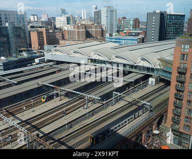 Vista sulla stazione ferroviaria di Leeds, Yorkshire, Regno Unito Foto Stock