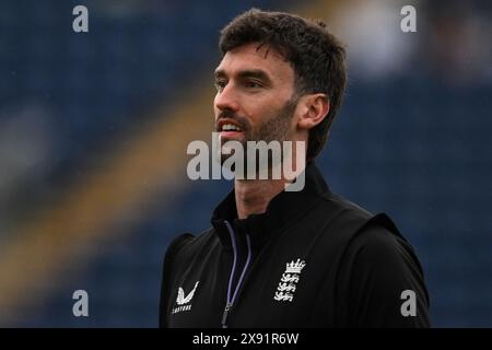 Cardiff, Regno Unito. 28 maggio 2024. Reece Topley dell'Inghilterra davanti al Vitality T20 International Series Match Inghilterra vs Pakistan al Sophia Gardens Cricket Ground, Cardiff, Regno Unito, 28 maggio 2024 (foto di Craig Thomas/News Images) a Cardiff, Regno Unito, il 5/28/2024. (Foto di Craig Thomas/News Images/Sipa USA) credito: SIPA USA/Alamy Live News Foto Stock