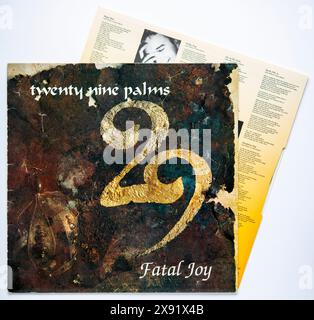 Copertina LP e copertina interna di Fatal Joy, l'album di debutto di 29 Palms, pubblicato nel 1990 Foto Stock