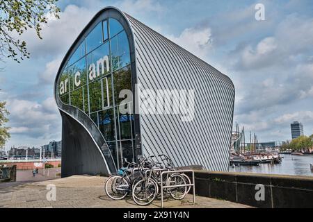 Paesi Bassi, Amsterdam - 10 aprile 2024: Edificio ARCAM. E' il centro architettonico di Amsterdam Foto Stock