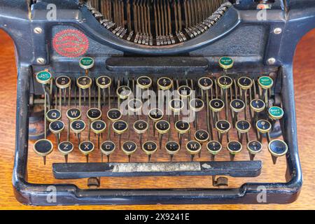 Antica macchina da scrivere Underwood presso il cantiere navale Britannia di Steveston, British Columbia Foto Stock