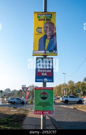 Woodburn, Pietermaritzburg, KwaZulu-Natal, Sudafrica, 20240527. FOTO: David A. Larsen. Manifesti elettorali in vista delle elezioni generali del Sudafrica del 2024. Le elezioni del 2024 sono le più significative dalle prime elezioni democratiche libere ed eque del 1994, poiché potrebbe rivelarsi la prima volta che il Congresso Nazionale Africano raggiunge una maggioranza inferiore al 50%. Foto Stock