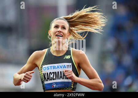 Ostrava, Repubblica Ceca. 28 maggio 2024. NATALIA KACZMAREK, polacca, gareggia per 400 metri al World Athletics Continental Tour Golden Spike di Ostrava in Repubblica Ceca. (Credit Image: © Slavek Ruta/ZUMA Press Wire) SOLO PER USO EDITORIALE! Non per USO commerciale! Foto Stock