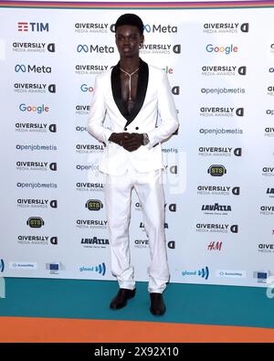 Milano, Italia. 28 maggio 2024. Milano, "Diversity media Awards" - arrivi ospiti al Teatro Lirico Giorgio Gaber - Moustapha Fall Credit: Independent Photo Agency/Alamy Live News Foto Stock