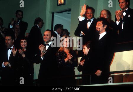 K18630WW: LA SOCIETÀ CINEMATOGRAFICA DEL LINCOLN CENTER GALA. OMAGGIO A AL PACINO ALL'AVERY FISHER HALL, NEW YORK. 04/25/2000.ALEC BALDWIN, KEVIN SPACEY E AL PACINO. WALTER WEISSMAN/ 2000 (immagine di credito: © WALTER WEISSMAN/ZUMA Wire) SOLO PER USO EDITORIALE! Non per USO commerciale! Foto Stock