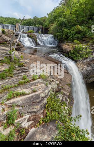 A. A. Miller Dam sopra le cascate Desoto sul Little River presso il Desoto State Park vicino a Mentone, Alabama Foto Stock