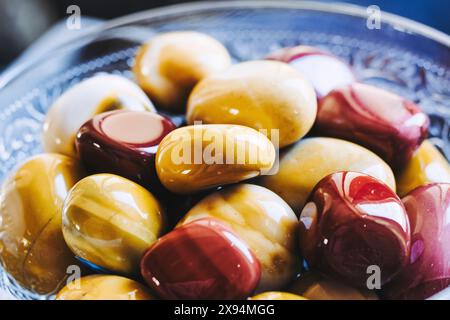 Pietre semi-preziose gialle e rosse mokaite jasper Foto Stock