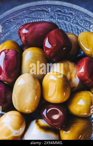 Pietre semi-preziose gialle e rosse mokaite jasper Foto Stock