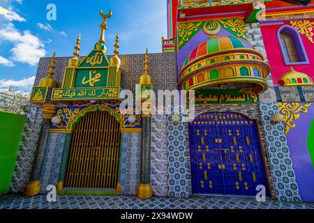 Moschea arcobaleno (Masjid al-Islamia), Zamboanga, Mindanao, Filippine, Sud-est asiatico, Asia Foto Stock