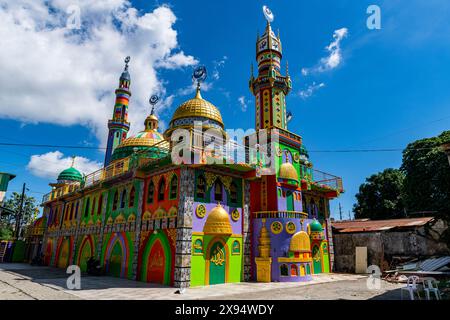 Moschea arcobaleno (Masjid al-Islamia), Zamboanga, Mindanao, Filippine, Sud-est asiatico, Asia Foto Stock