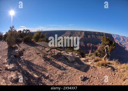 Tavolo da picnic sul lato ovest di Hermits Rest al Grand Canyon, Arizona, Stati Uniti d'America, Nord America Foto Stock