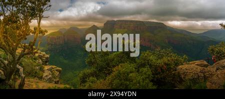 Vista dei cieli molli sui tre Rondavels nel Blyde River Canyon, Provincia di Mpumalanga, Sud Africa, Africa Foto Stock