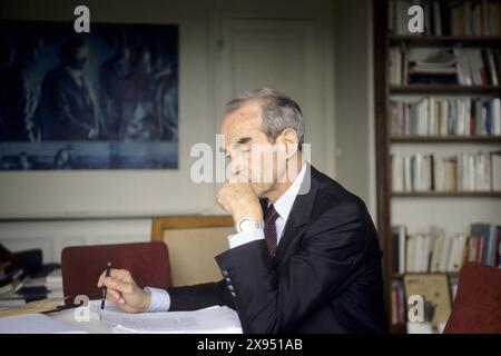 Robert BADINTER - Data : 20000601 ©John Foley/Opale.Photo Foto Stock