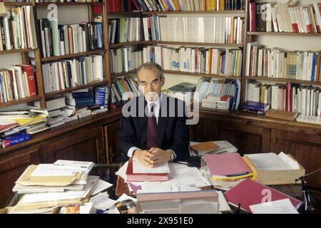 Robert BADINTER - Data : 20000601 ©John Foley/Opale.Photo Foto Stock