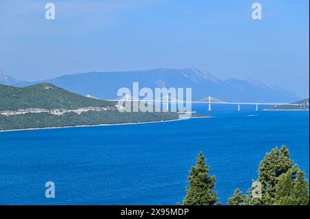 Scenario del Ponte Peljesac e della città di Neum vicino al confine tra Croazia e Bosnia ed Erzegovina Foto Stock