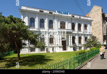 Bucarest, Romania. 24 maggio 2024. Vista esterna della Facoltà di Teologia ortodossa Giustiniano il Patriarca nel centro della città Foto Stock