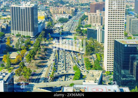 Los Angeles, California - 12 aprile 2024: Beaudry Center nel centro di LOS ANGELES visto dal Vantage Point sopraelevato Foto Stock