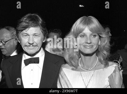 Charles Bronson e Jill Ireland circa 1980's Credit: Ralph Dominguez/MediaPunch Foto Stock