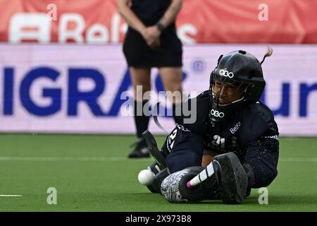 Anversa, Belgio. 29 maggio 2024. Il portiere belga Aisling D'hooghe, raffigurato in azione durante una partita di hockey tra la nazionale belga Red Panthers e l'Australia, partita 9/16 nella fase a gironi della FIH Pro League 2024, mercoledì 29 maggio 2024, ad Anversa. BELGA FOTO DIRK WAEM credito: Belga News Agency/Alamy Live News Foto Stock