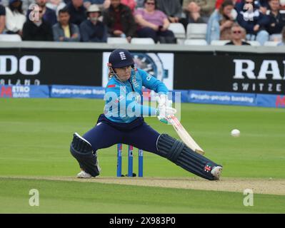 Chelmsford, Regno Unito. 29 maggio 2024. Chelmsford, INGHILTERRA - MAGGIO 29: Inghilterra Women's Maia Bouchier in azione durante la 3rd Women's Vitality IT20 tra Inghilterra e Pakistan al Cloud County Ground il 29 maggio 2024 a Chelmsford, Inghilterra. Crediti: Action foto Sport/Alamy Live News Foto Stock