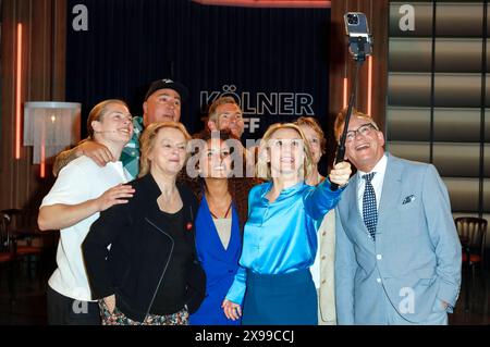 Gabriel Kelly, Elke Heidenreich, Ramon Ademes, Domitila Barros, Micky Beisenherz, Susan Link, Isabell Werth und Götz Alsmann bei der Aufzeichnung der WDR-Talkshow Kölner Treff im WDR Studio BS 3. Köln, 29.05.2024 *** Gabriel Kelly, Elke Heidenreich, Ramon Ademes, Domitila Barros, Micky Beisenherz, Susan Link, Isabell Werth e Götz Alsmann alla registrazione del talk show WDR Kölner Treff al WDR Studio BS 3 Colonia, 29 05 2024 foto:XR.xSchmiegeltx/xFuturexImagex koelner treff2905 4505 Foto Stock