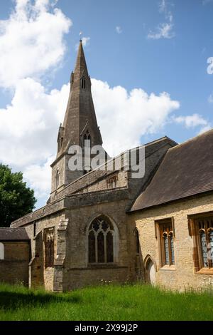 Santa Maria la Vergine Chiesa, Bozeat, Northamptonshire, England, Regno Unito Foto Stock