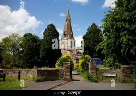 Santa Maria la Vergine Chiesa, Bozeat, Northamptonshire, England, Regno Unito Foto Stock