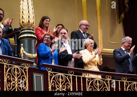 Politica spagnola 2024: Dibattito sulla legge di Amnesty per la Catalogna al Congresso dei deputati Oriol Junqueras C, leader dell'indipendenza catalana, visto celebrare l'approvazione della legge di Amnesty per la Catalogna al Congresso dei deputati di Madrid, la legge organica di Amnesty per la normalizzazione in Catalogna è il risultato degli accordi che il PSOE ha fatto con ERC e Junts in cambio del sostegno dei partiti indipendentisti per l'investitura del primo ministro Pedro Sanchez Madrid Congresso dei deputati Madrid Spagna Copyright: xAlbertoxGardinx AGardin 20240530 Politics Spain Amnesty Law 175 Foto Stock